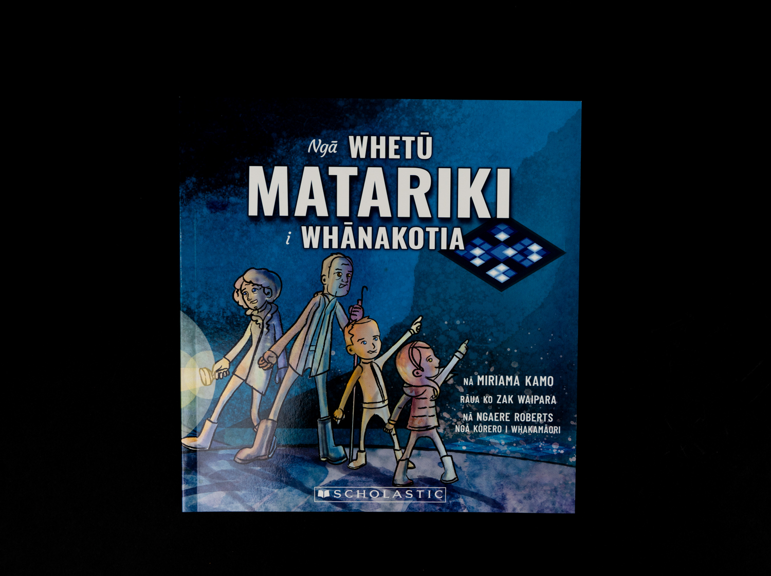 Nga Whetu Matariki i Whanakotia picture book HC238